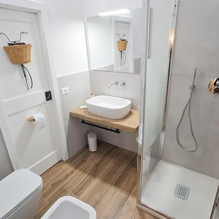 Tra I Caruggi ג'נובה