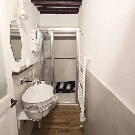 Tra I Caruggi Apartament